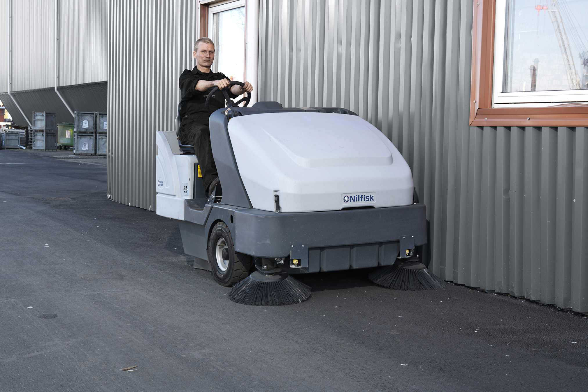 Nilfisk Sweeper SW5500 | AB Equipment