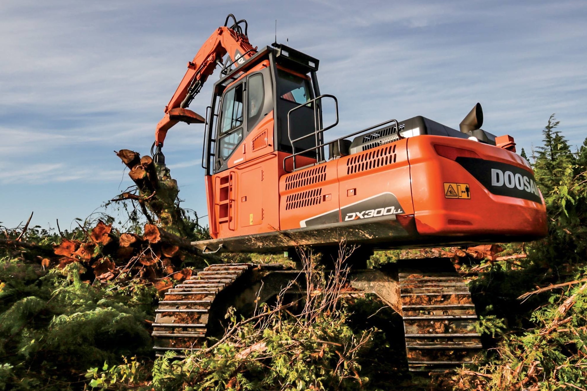 Doosan DX300 575X375 1 Min