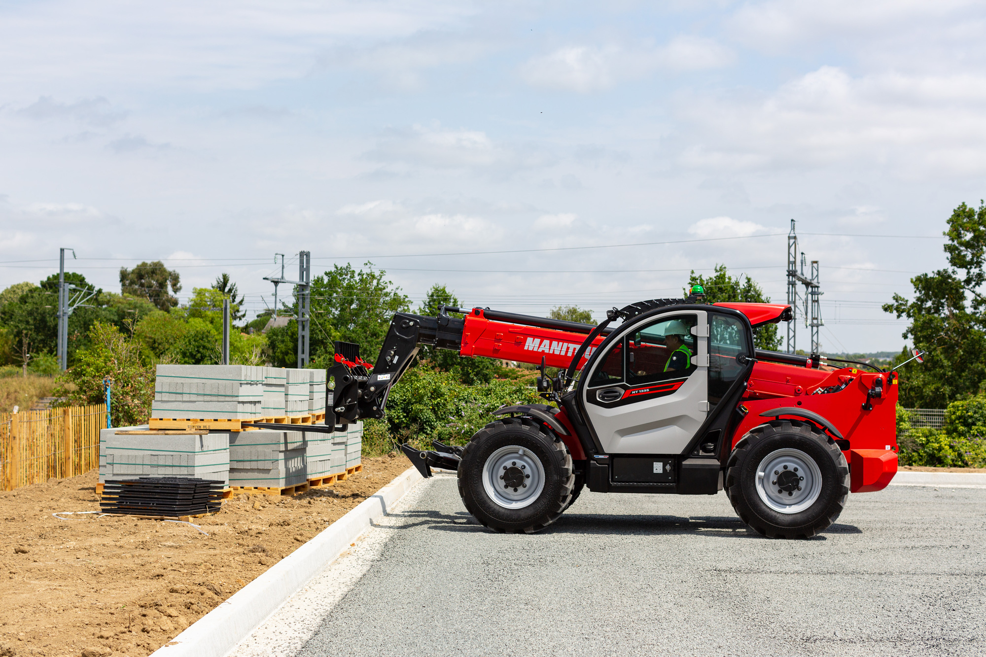 Application Construction Telehandler Mt 935 Mt 1135 Manitou 019