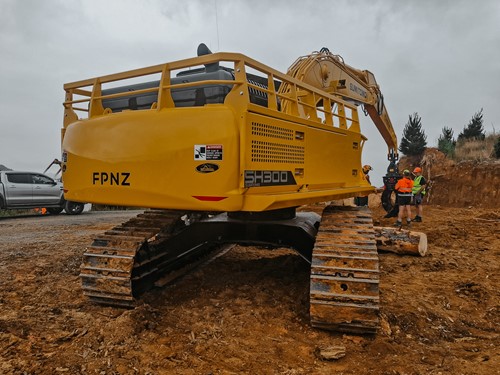 Sumitomo SH300 high & wide undercarriage