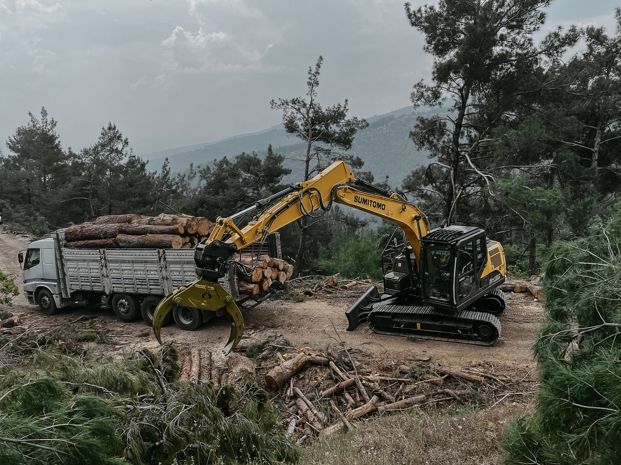 Sumitomo SH130DZ-6 operating in NZ